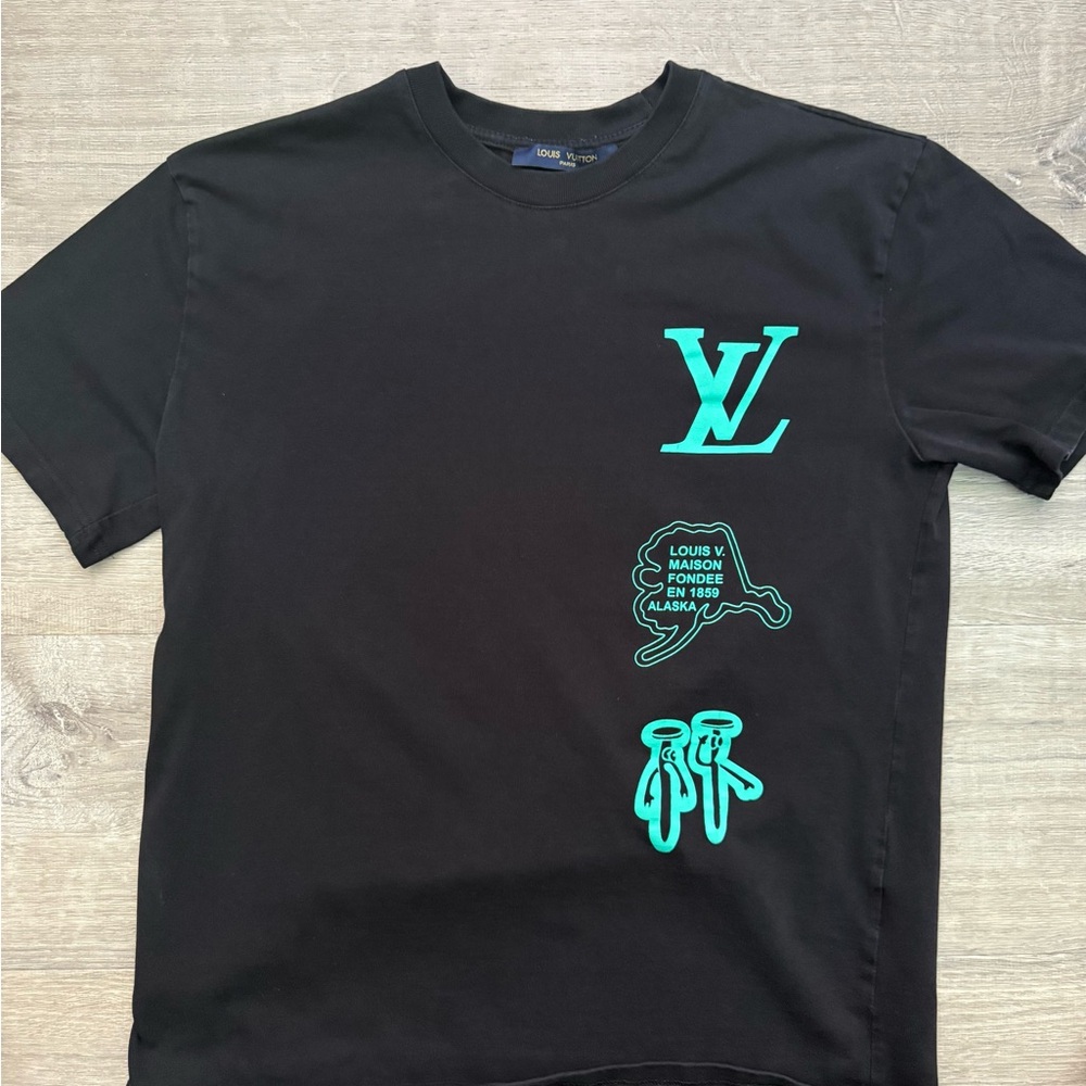 Louis Vuitton Black T-shirt (L)